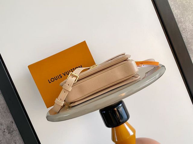 Louis vuitton original calfskin pochette metis M29497 hazelnut
