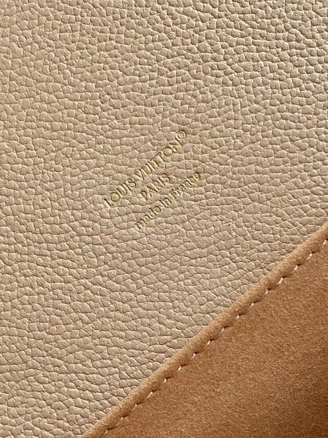 Louis vuitton original calfskin pochette metis M29497 hazelnut