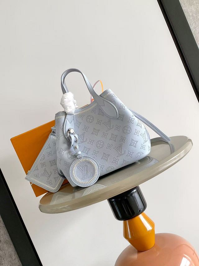 Louis vuitton original mahina calfskin blossom pm tote M29375 blue