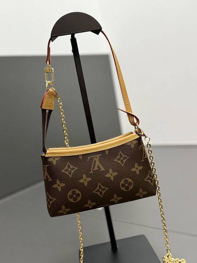 Louis vuitton original monogram canvas chain with pouch M40309
