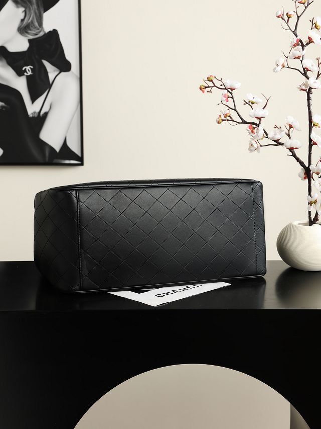 CC calfskin medium shopping bag AS6201 black