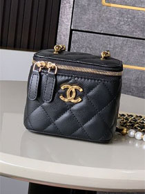 CC original grained calfskin small vanity with chain AP4583 black