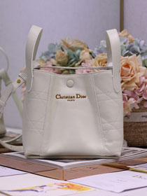Dior original calfskin small signature bucket bag M2840 off-white