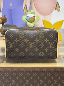 Louis vuitton original monogram canvas locker dopp kit M29165